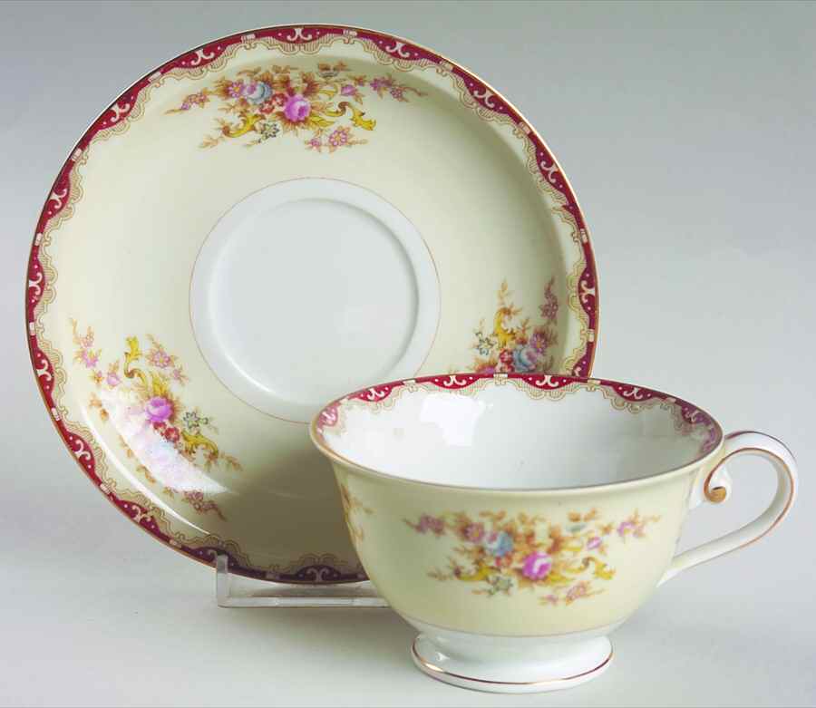 NAG94 Footed Cup & Saucer Set by Nagoya Shokai-1