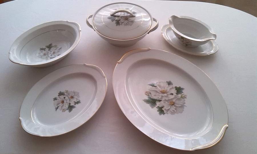 N2546 14" Oval Serving Platter by Noritake-1