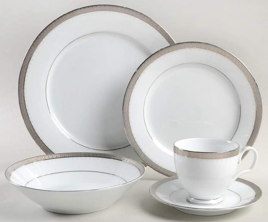 Metropolitan Platinum 40 Piece Estate Set by Noritake-1