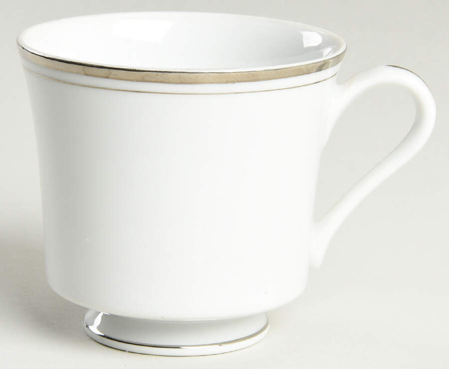 Candlelight Footed Cup by Norleans-1