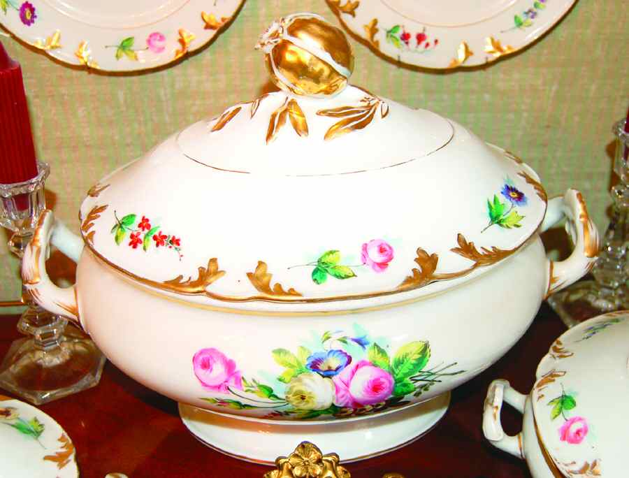 NYM22 Tureen &  Lid by Nymphenburg-1
