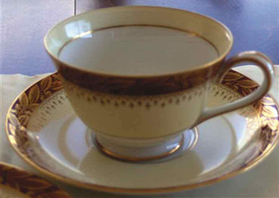 N3028 Footed Cup & Saucer Set by Noritake-1