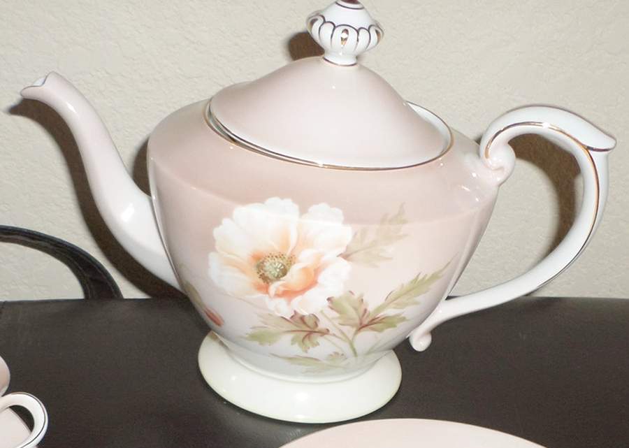 N3054 Teapot & Lid by Noritake-1