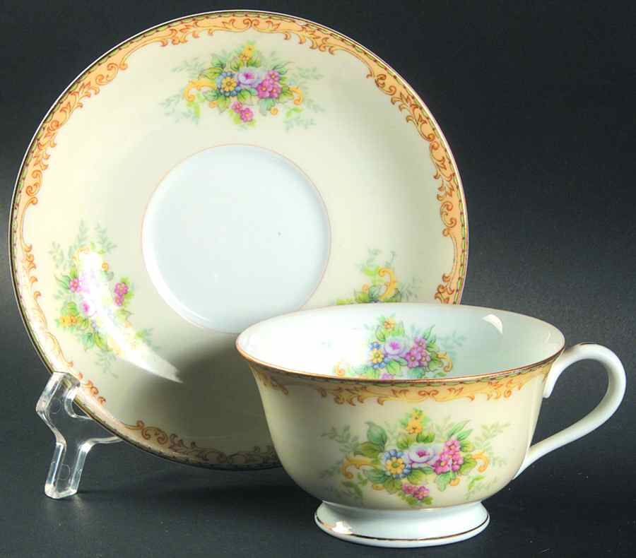 N3067 Footed Cup & Saucer Set by Noritake-1