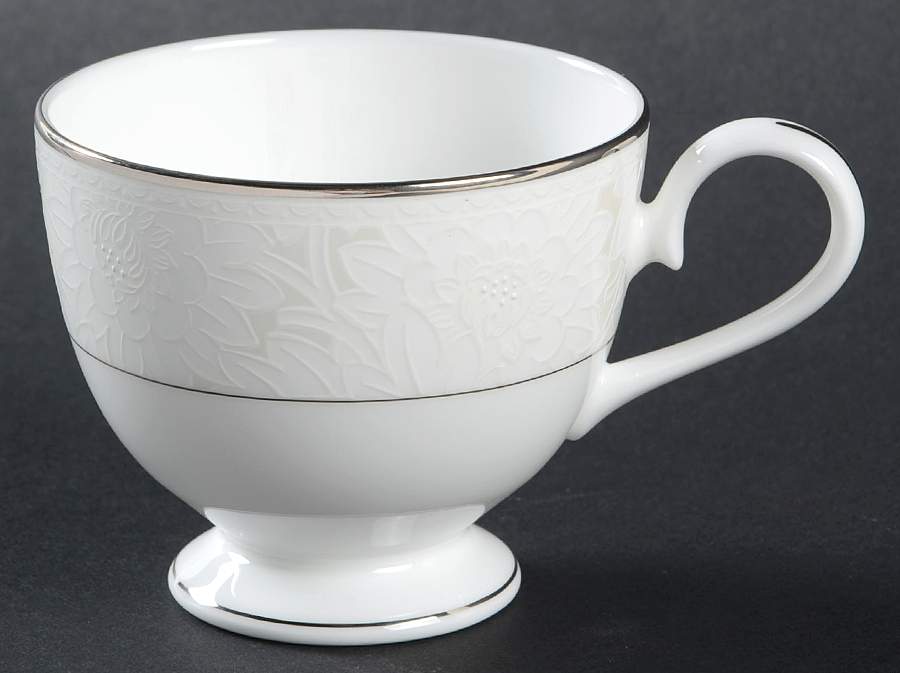 Lace Bouquet Footed Cup by Nikko-1