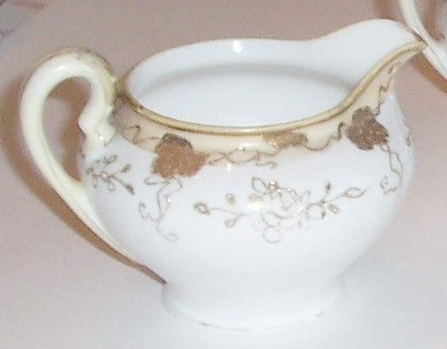 N4639 Creamer by Noritake-1