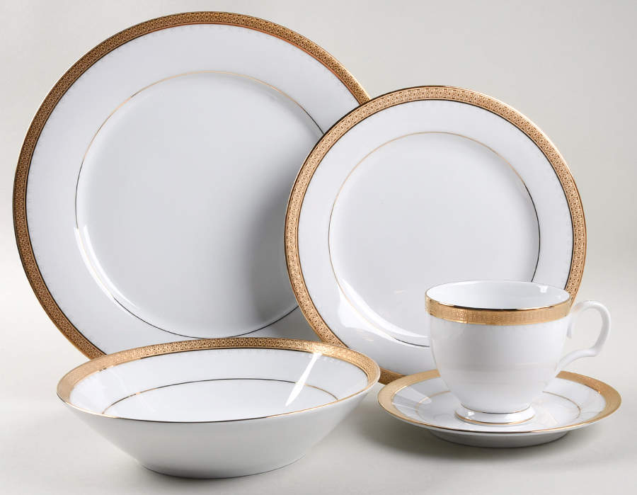 Metropolitan Gold II 5 Piece Place Setting by Noritake-1