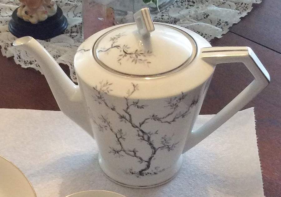 N2604 Teapot & Lid by Noritake-1