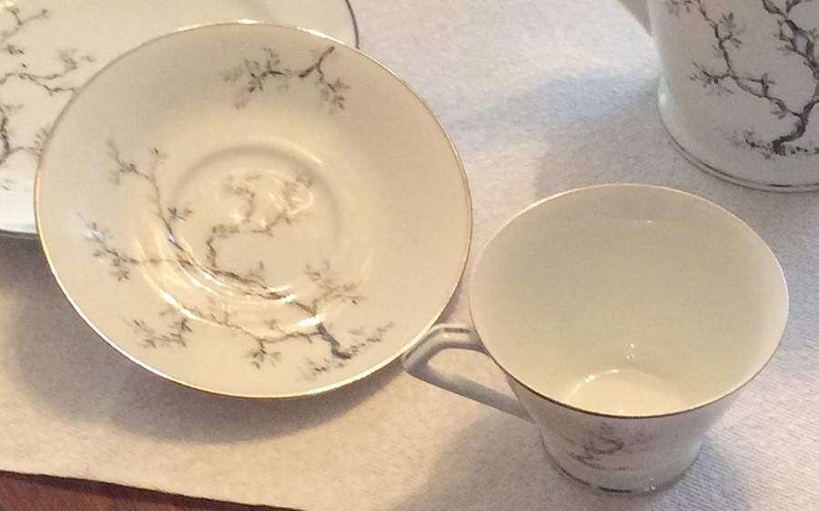N2604 Footed Cup & Saucer Set by Noritake-1