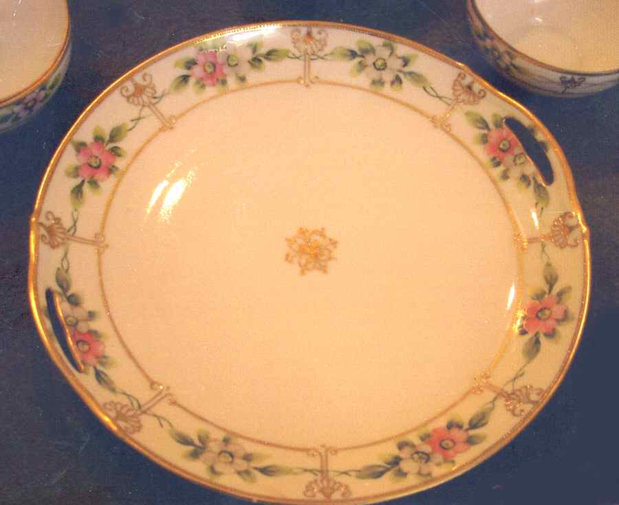 NIP153 Handled Cake Plate by Nippon-1