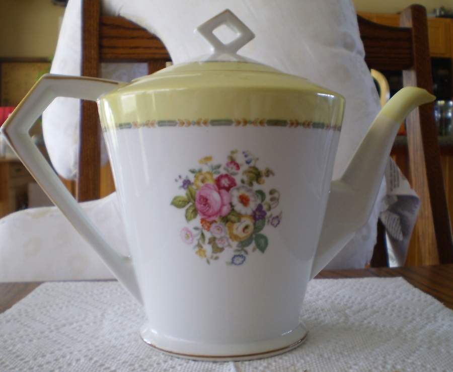 N3123 Teapot & Lid by Noritake-1