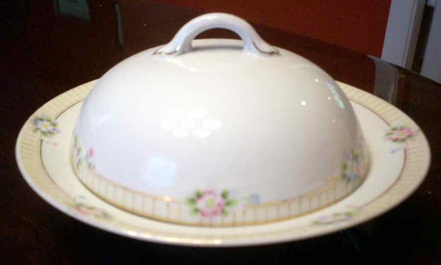 N3124 Round Covered Butter by Noritake-1