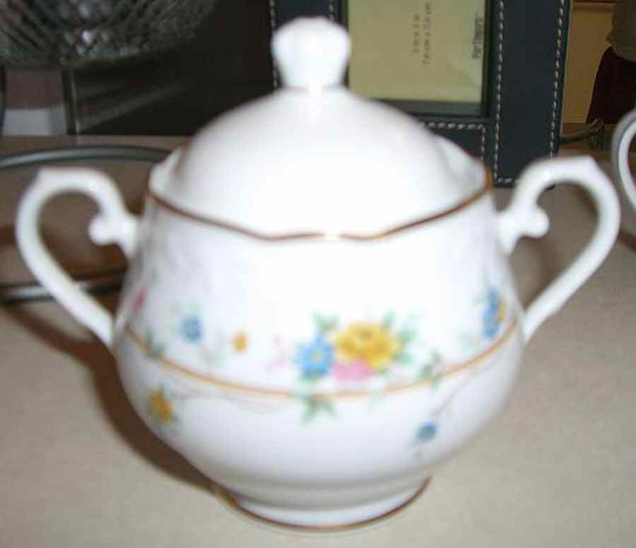 N3135 Sugar Bowl & Lid by Noritake-1