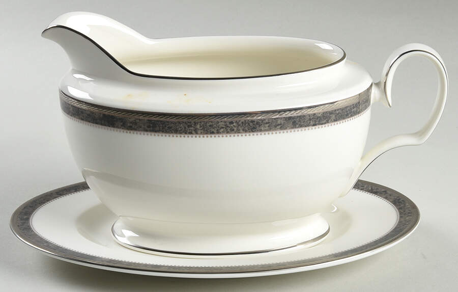 Verano Gravy Boat & Underplate by Noritake-1