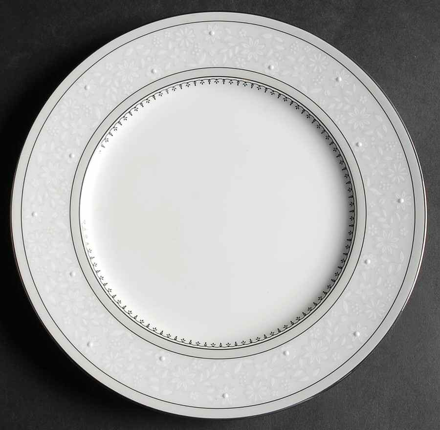 Yardsley Accent Luncheon Plate by Noritake-1