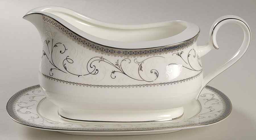 Corinth Gravy Boat & Underplate (Relish/Butter) by Noritake-1