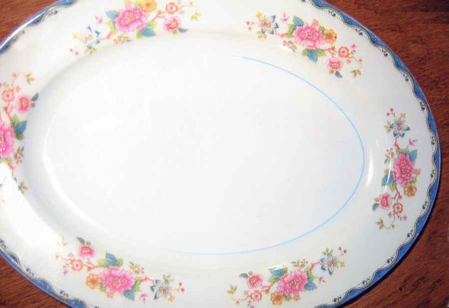 N3157 14" Oval Serving Platter by Noritake-1