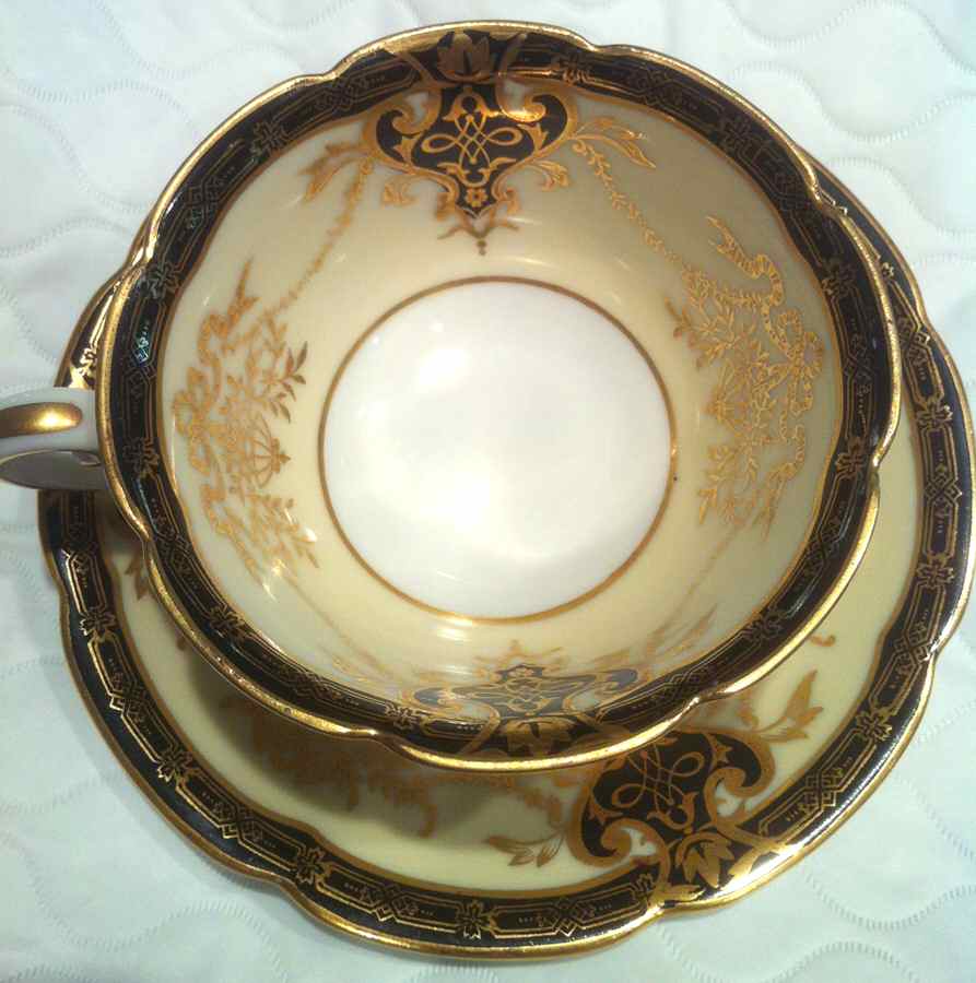 N3207 Footed Cup & Saucer Set by Noritake-1