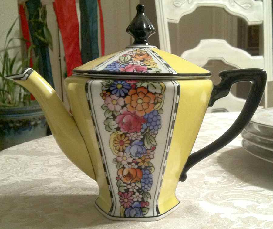 N3210 Teapot & Lid by Noritake-1