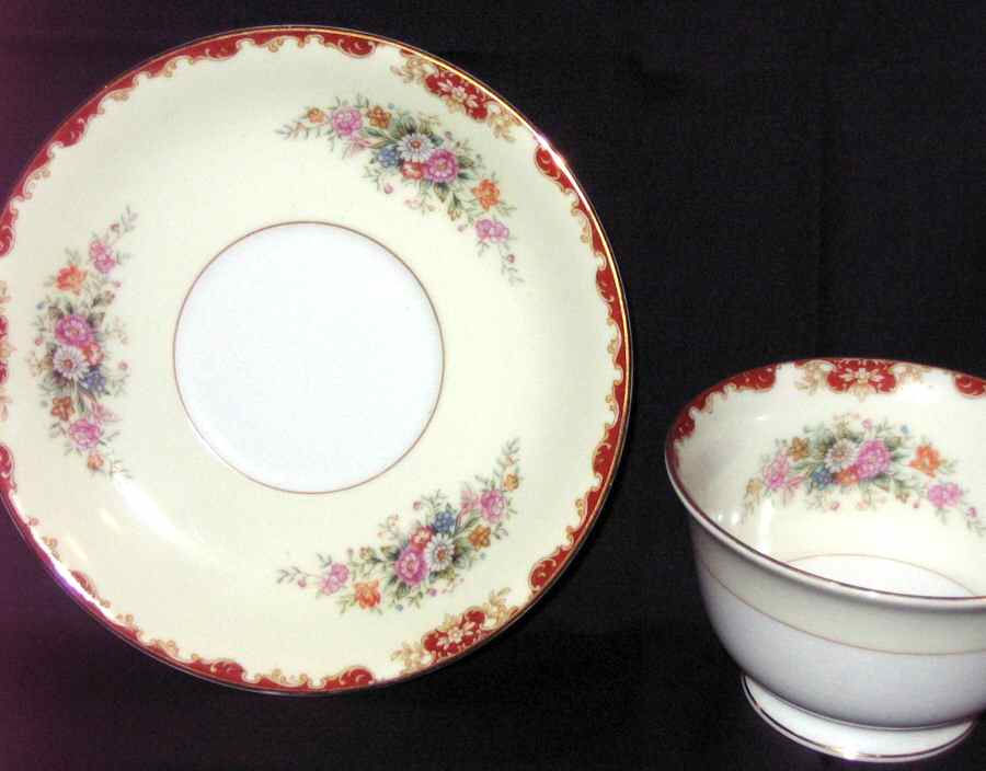 N2635 Footed Cup & Saucer Set by Noritake-1