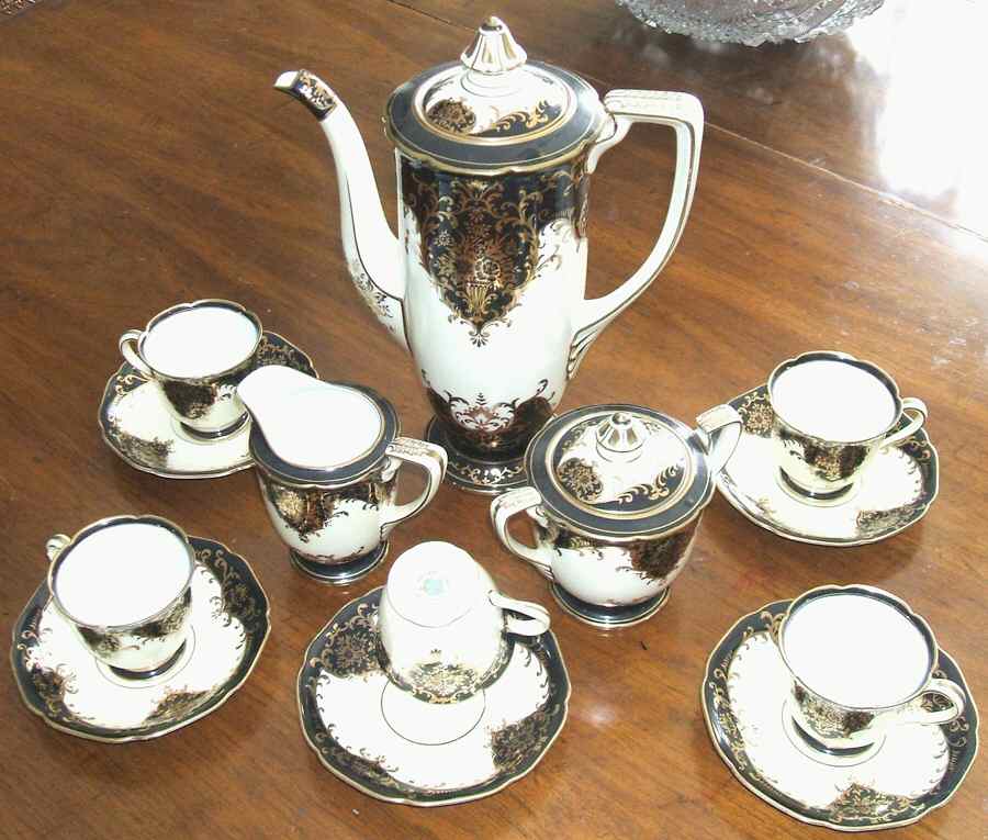 N3213 Coffee Pot & Lid by Noritake-1
