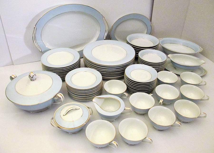 N2637 Round Covered Vegetable by Noritake-1