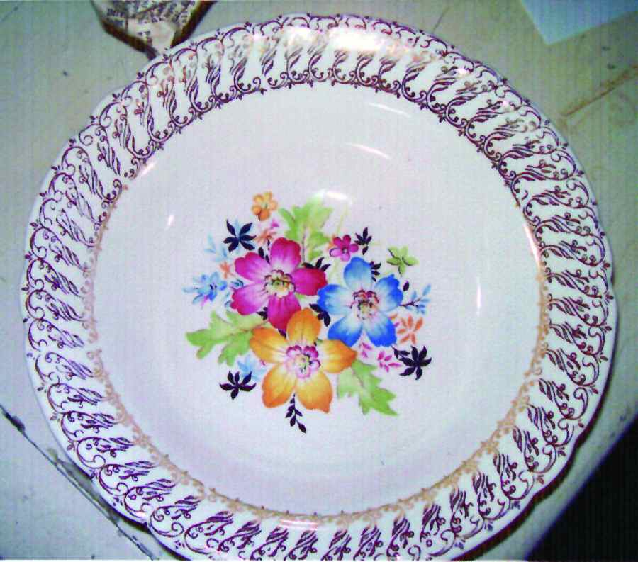 Canterbury Gold Dinner Plate by Nasco China (USA)-1