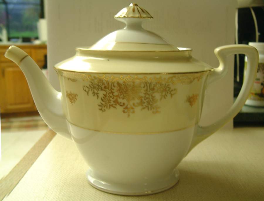 N3251 Teapot & Lid by Noritake-1
