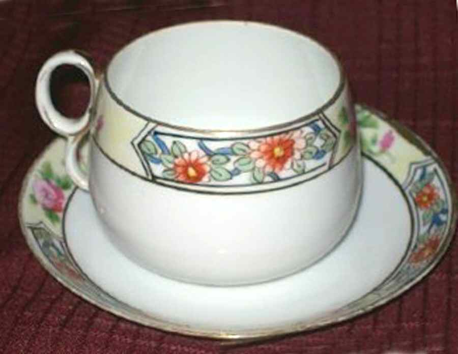 NIP170 Flat Cup & Saucer Set by Nippon-1