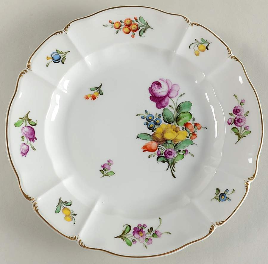 7557 Dinner Plate by Nymphenburg-1