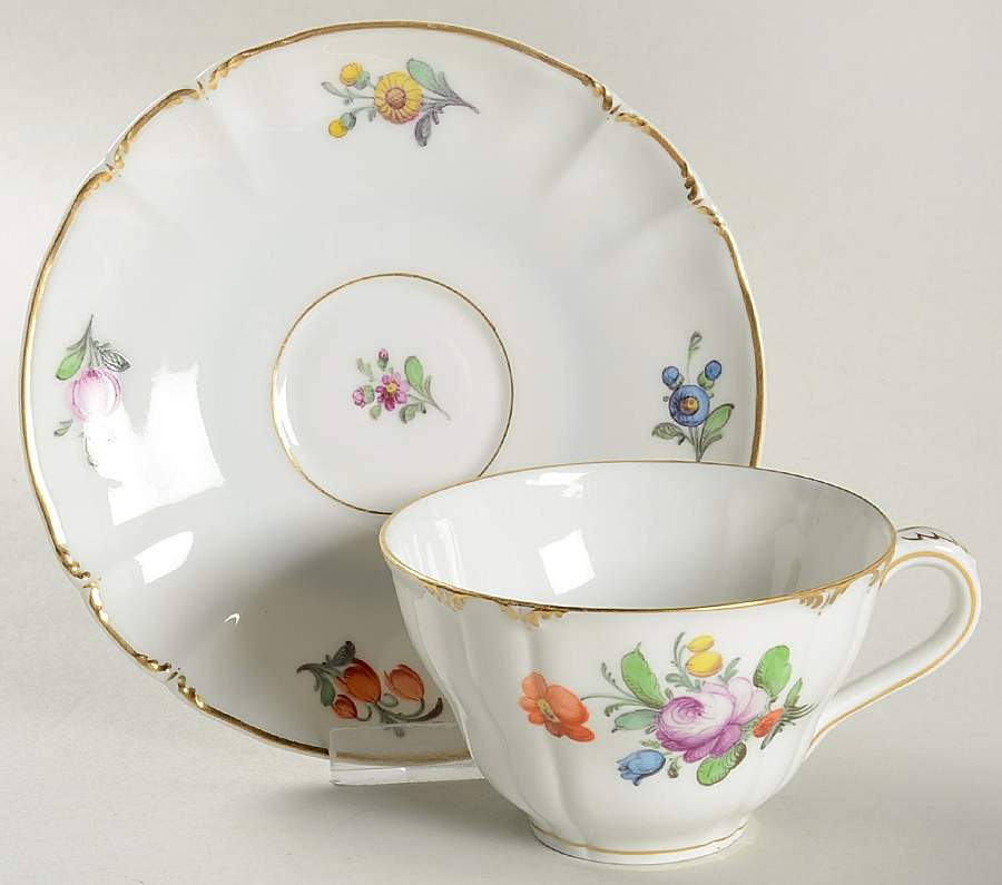 7557 Footed Cup & Saucer Set by Nymphenburg-1