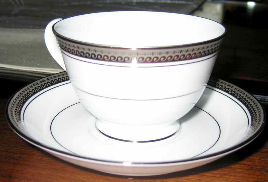 N3279 Footed Cup & Saucer Set by Noritake-1