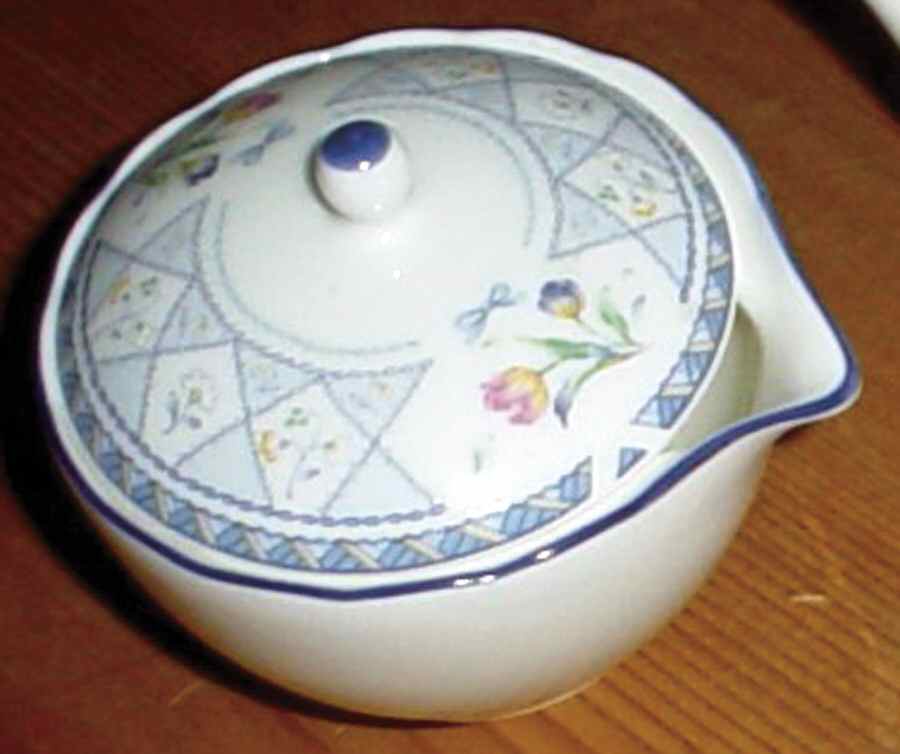 Orangerie Creamer & Lid by Noritake-1