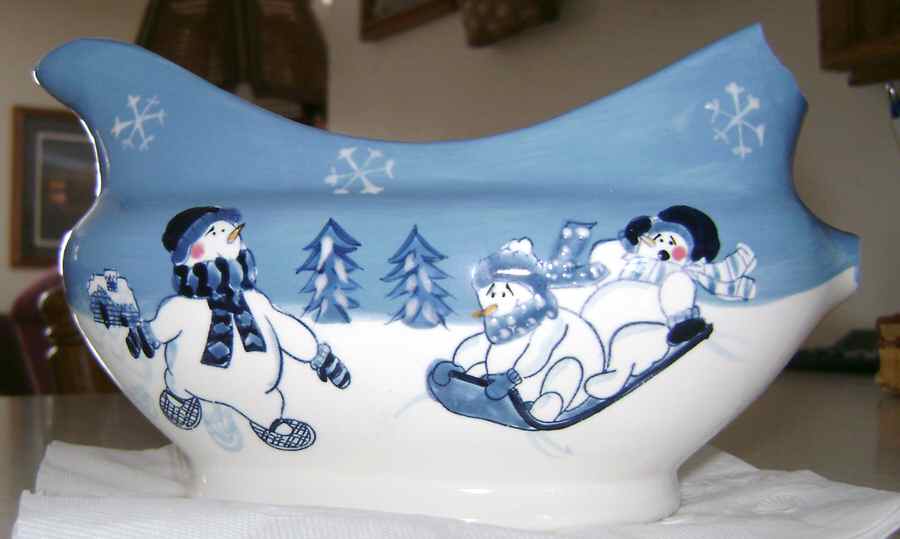 Winter Valley Gravy Boat by Northcrest Home-1