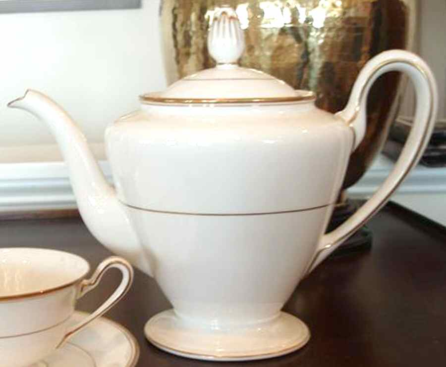 N3333 Coffee Pot & Lid by Noritake-1