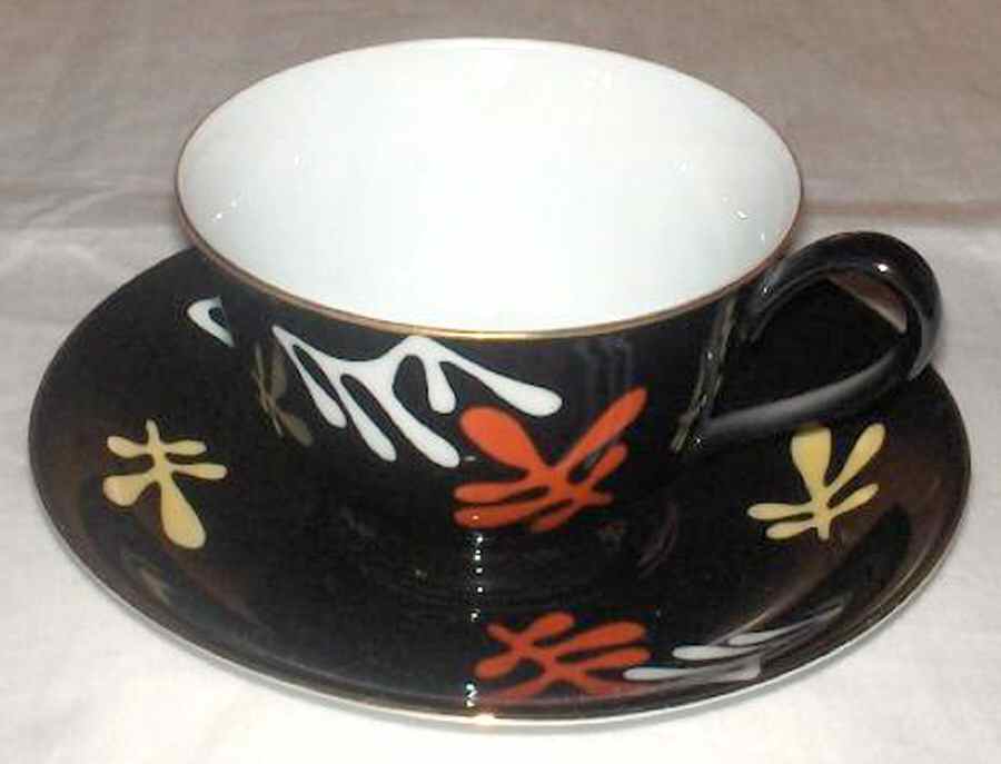 N3475 Footed Cup & Saucer Set by Noritake-1