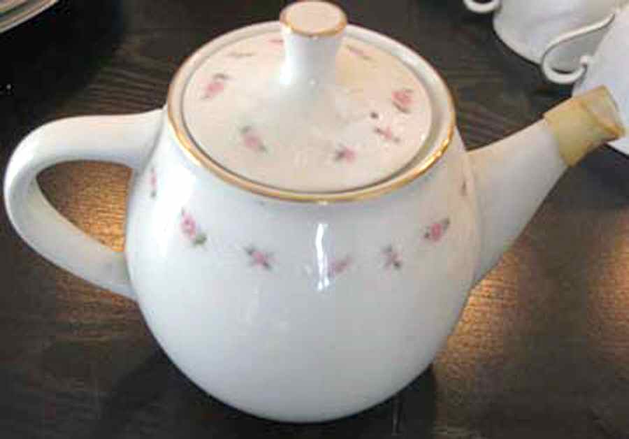 N3472 Teapot & Lid by Noritake-1