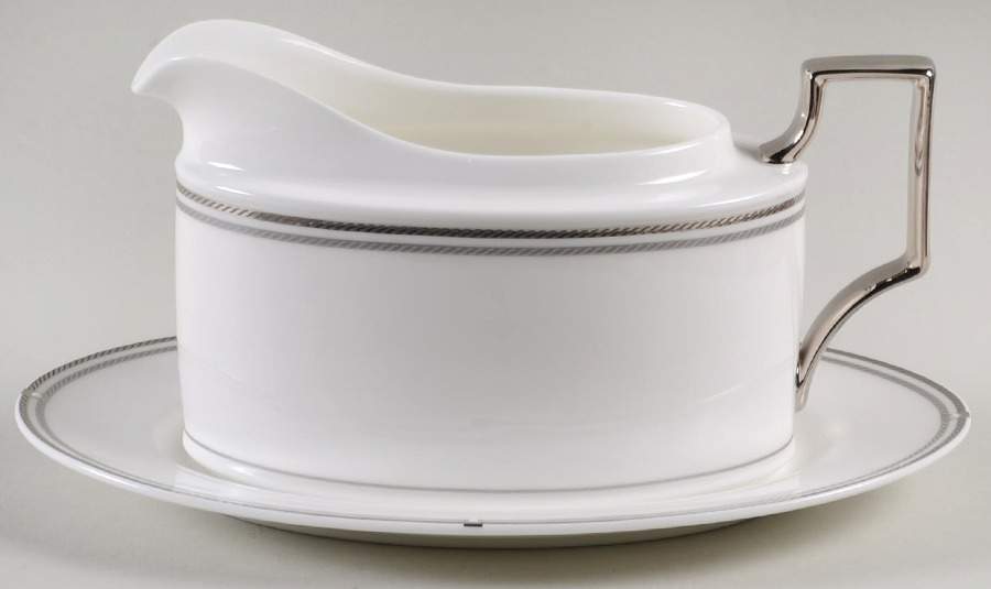 Aidan Gravy Boat & Underplate by Noritake-1