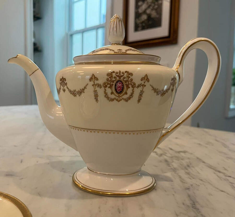 N3481 Teapot & Lid by Noritake-1