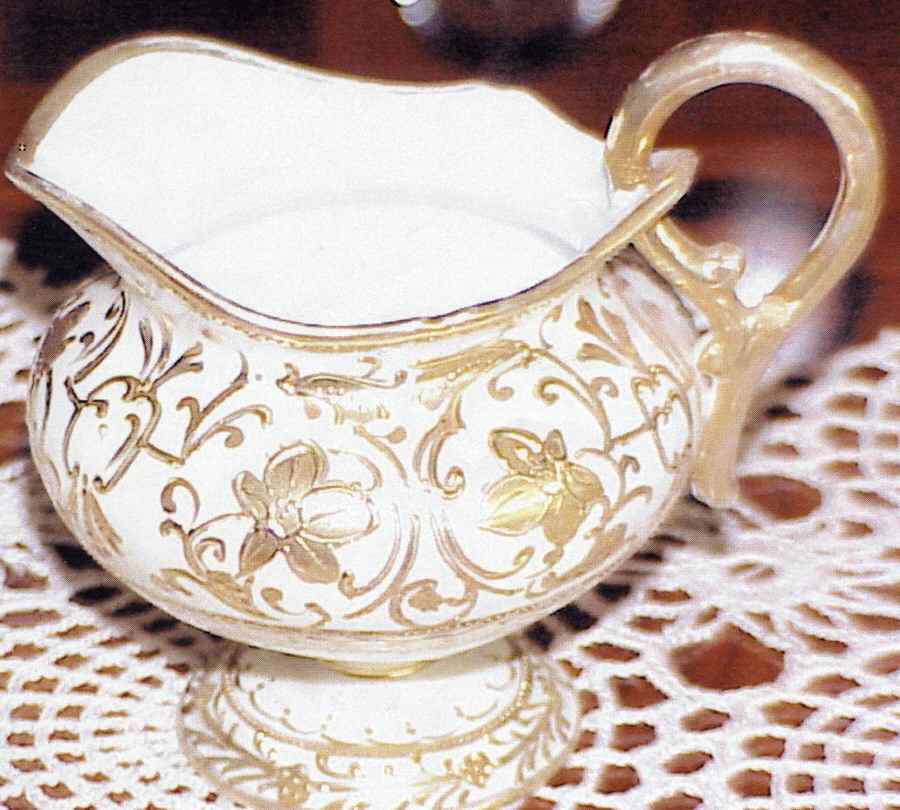 N4653 Footed Creamer by Noritake-1