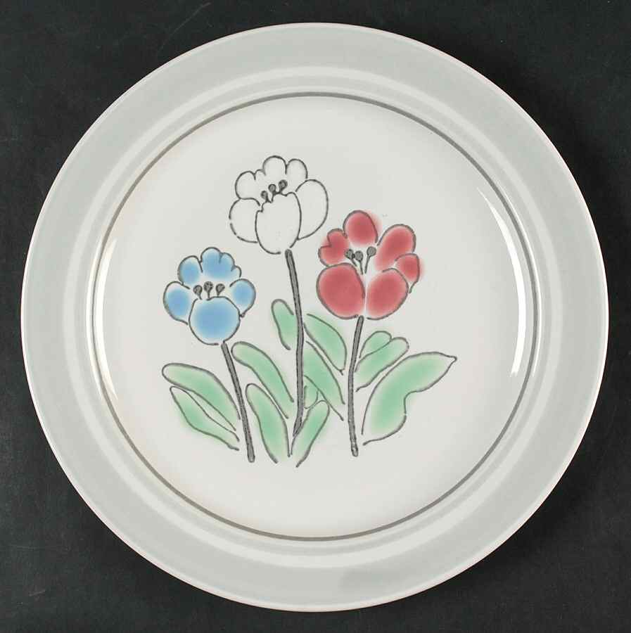 Lucy Dinner Plate by Newcor-1