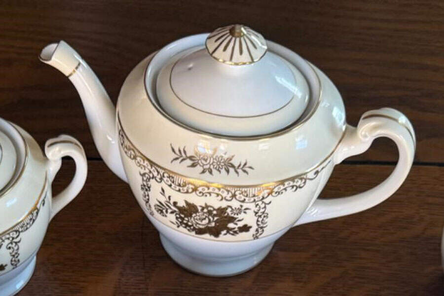 N3507 Teapot & Lid by Noritake-1