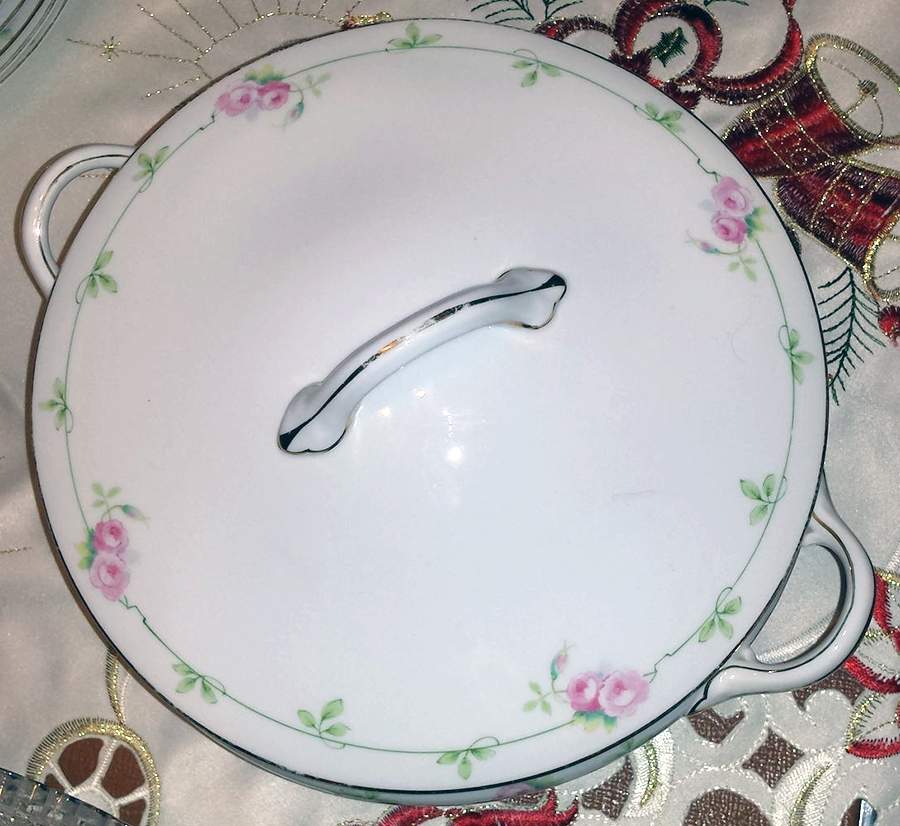 N3509 Round Covered Vegetable by Noritake-1