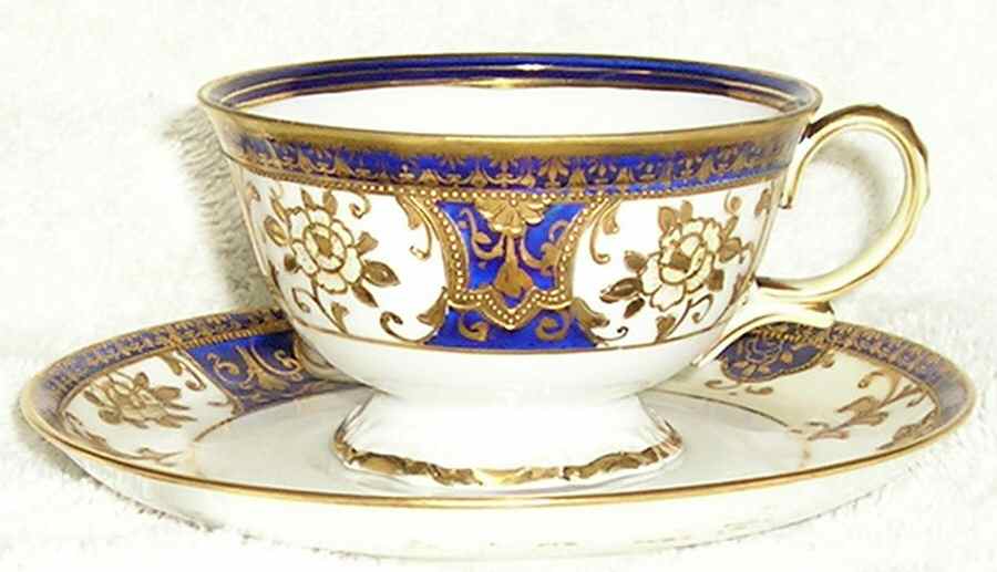 N3760 Footed Cup & Saucer Set by Noritake-1