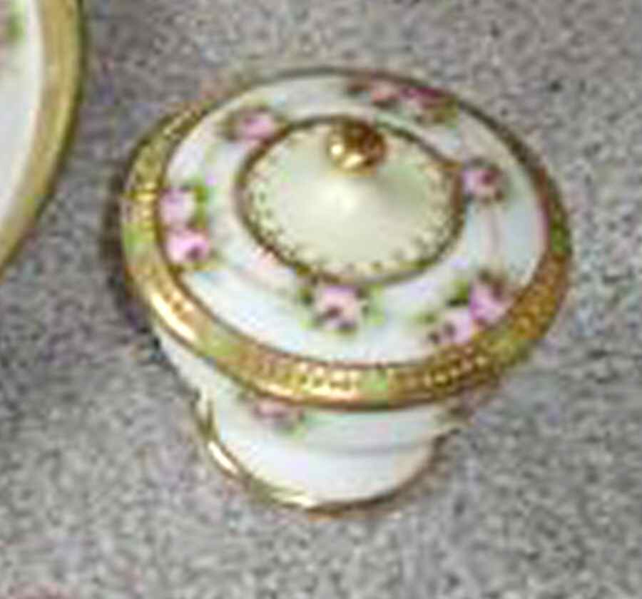N4655 Trinket Box & Lid by Noritake-1
