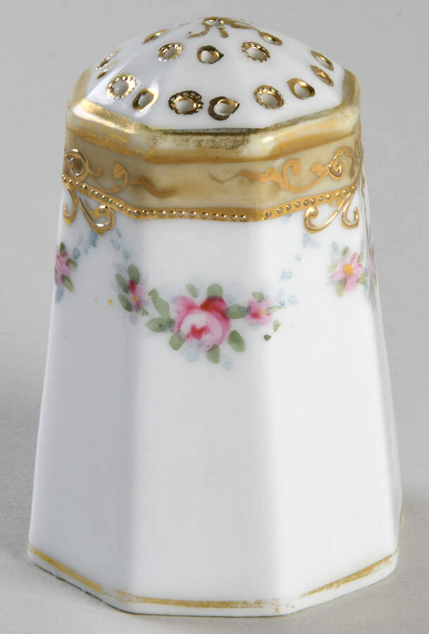 N3568 Pepper Shaker by Noritake-1