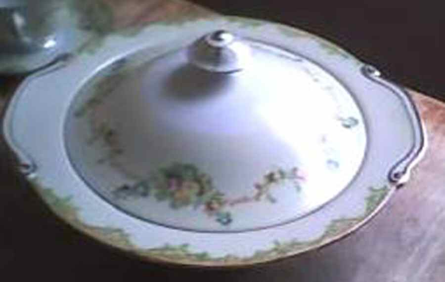NAT62 Round Covered Vegetable by National China-1