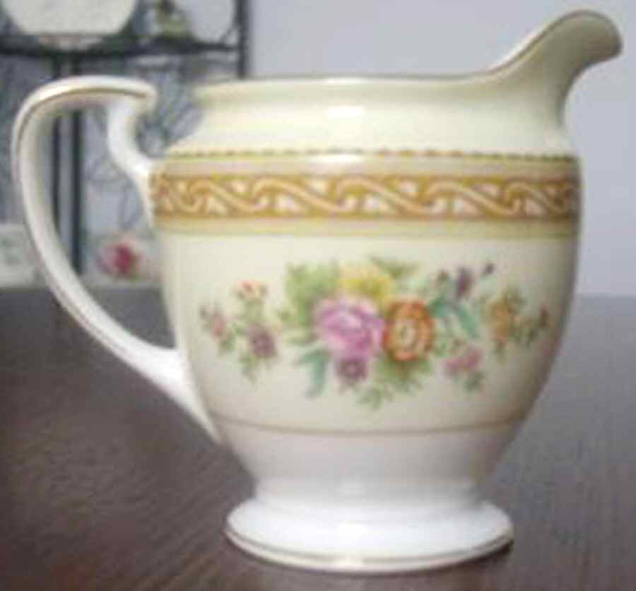 N3784 Creamer by Noritake-1
