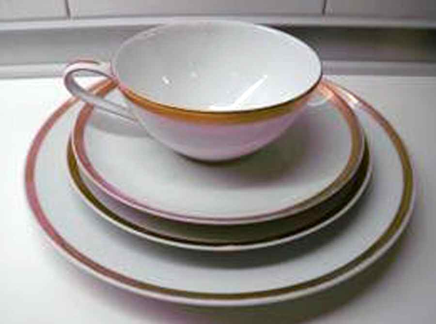 N3806 Flat Cup & Saucer Set by Noritake-1
