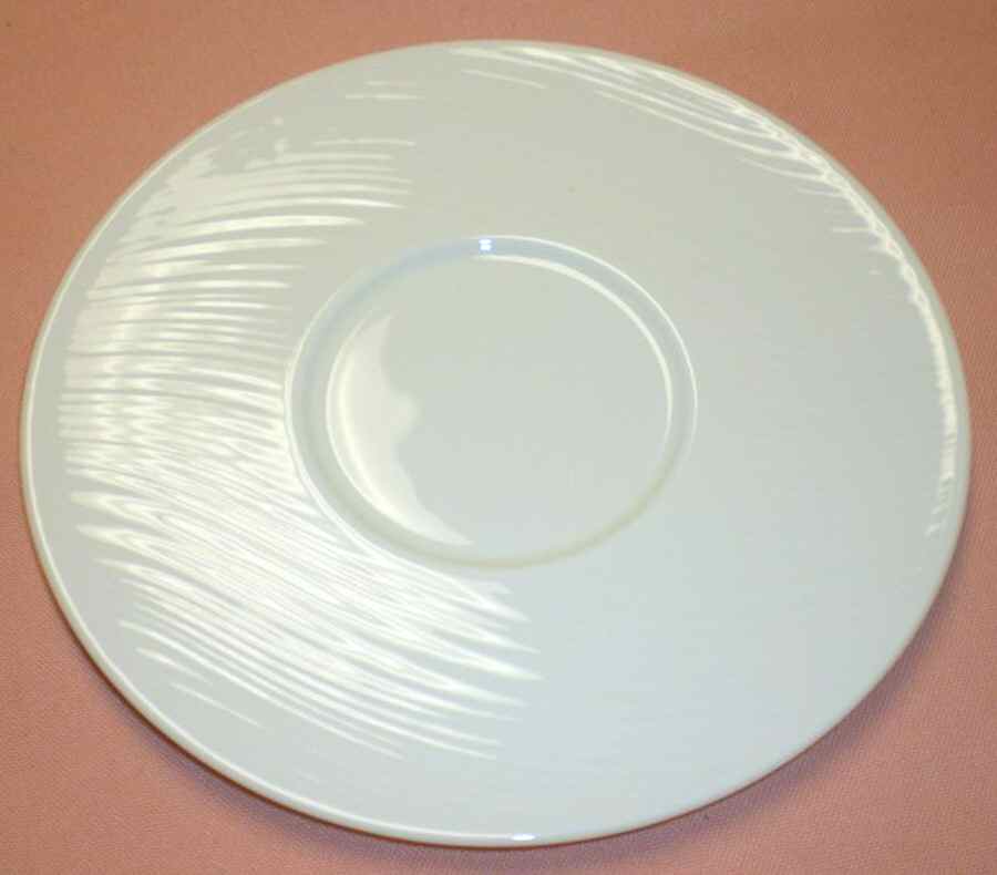 Arita Saucer by Narumi-1